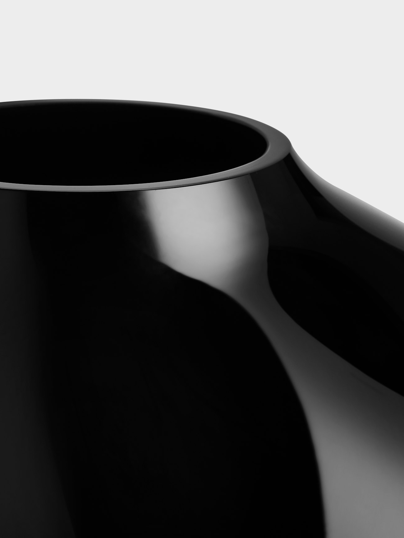 Ebon vas svart 240mm